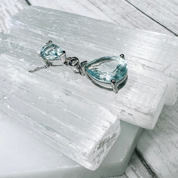 ✗ SOLD ✗ - Picture 2 of 8